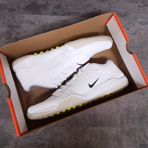 NIKE Alpha Menace Turf Low Training Shoes Mens Size 15 White AQ8129-101 - Picture 6 of 7